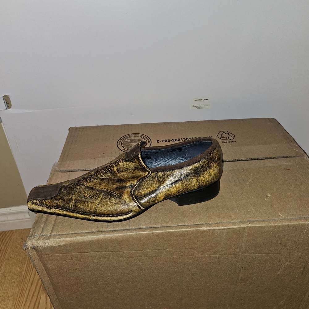 Dress shoes